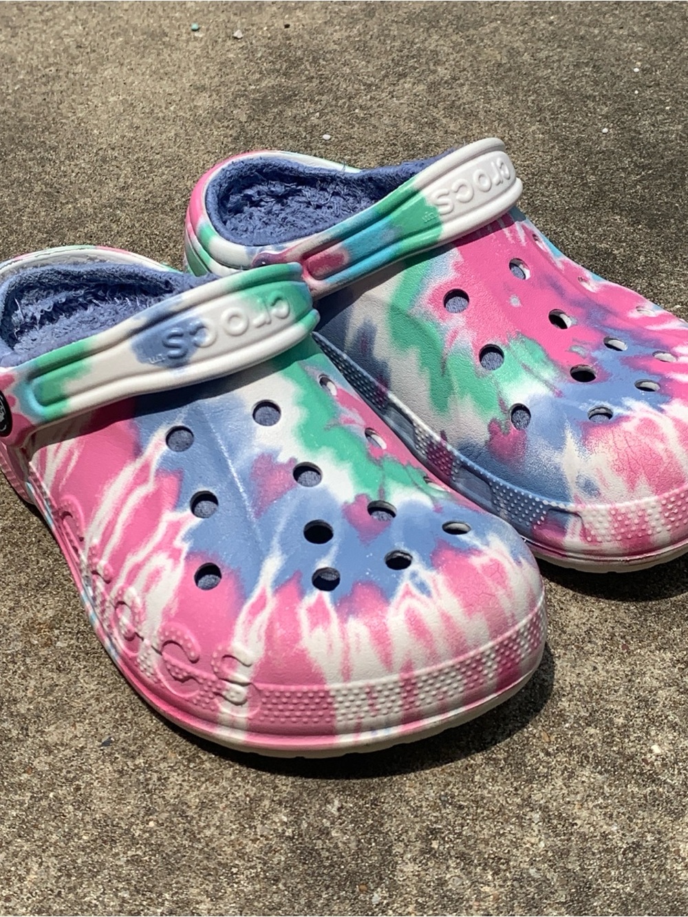 CROCS Women’s sz 6 J4 Tie-Dye Clog in Pink Blue Green